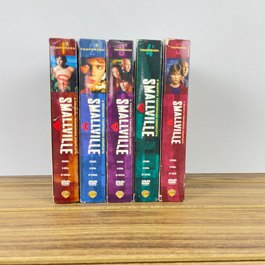 Coleção com 5 box Smallville