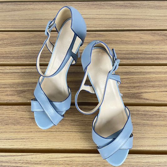 Sandália azul em couro Corello